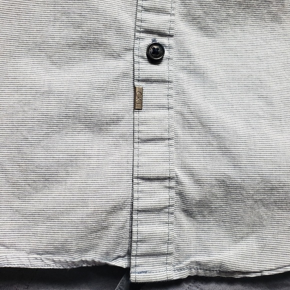 SALE!! Calvin Klein Jeans short sleeve shirt - Picture 6 of 8
